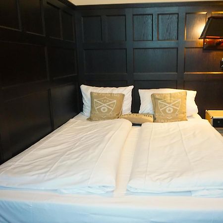 Hotel Bucheneck ลินซ์ อัม ไรน์ ภายนอก รูปภาพ