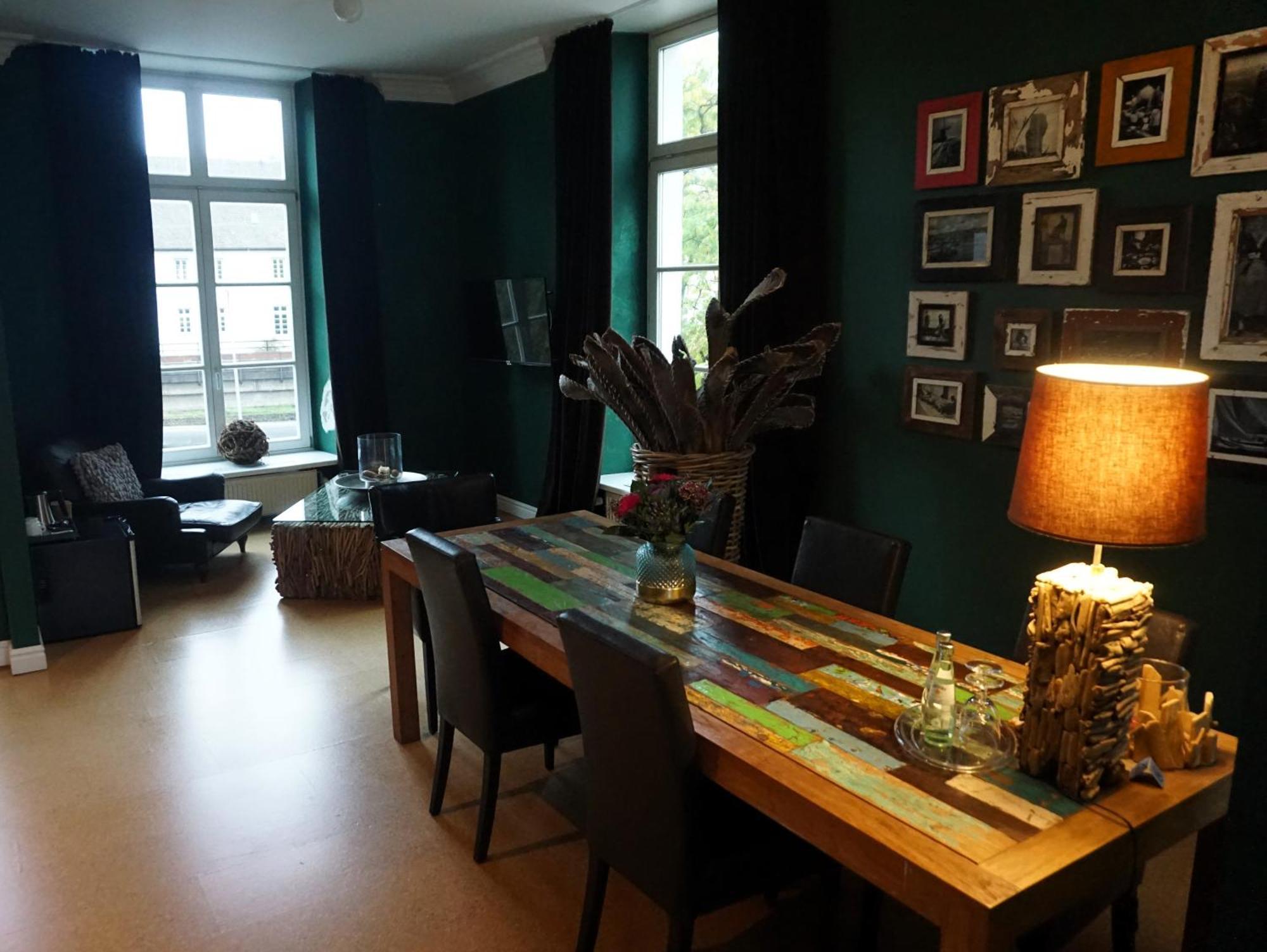 Hotel Bucheneck ลินซ์ อัม ไรน์ ภายนอก รูปภาพ