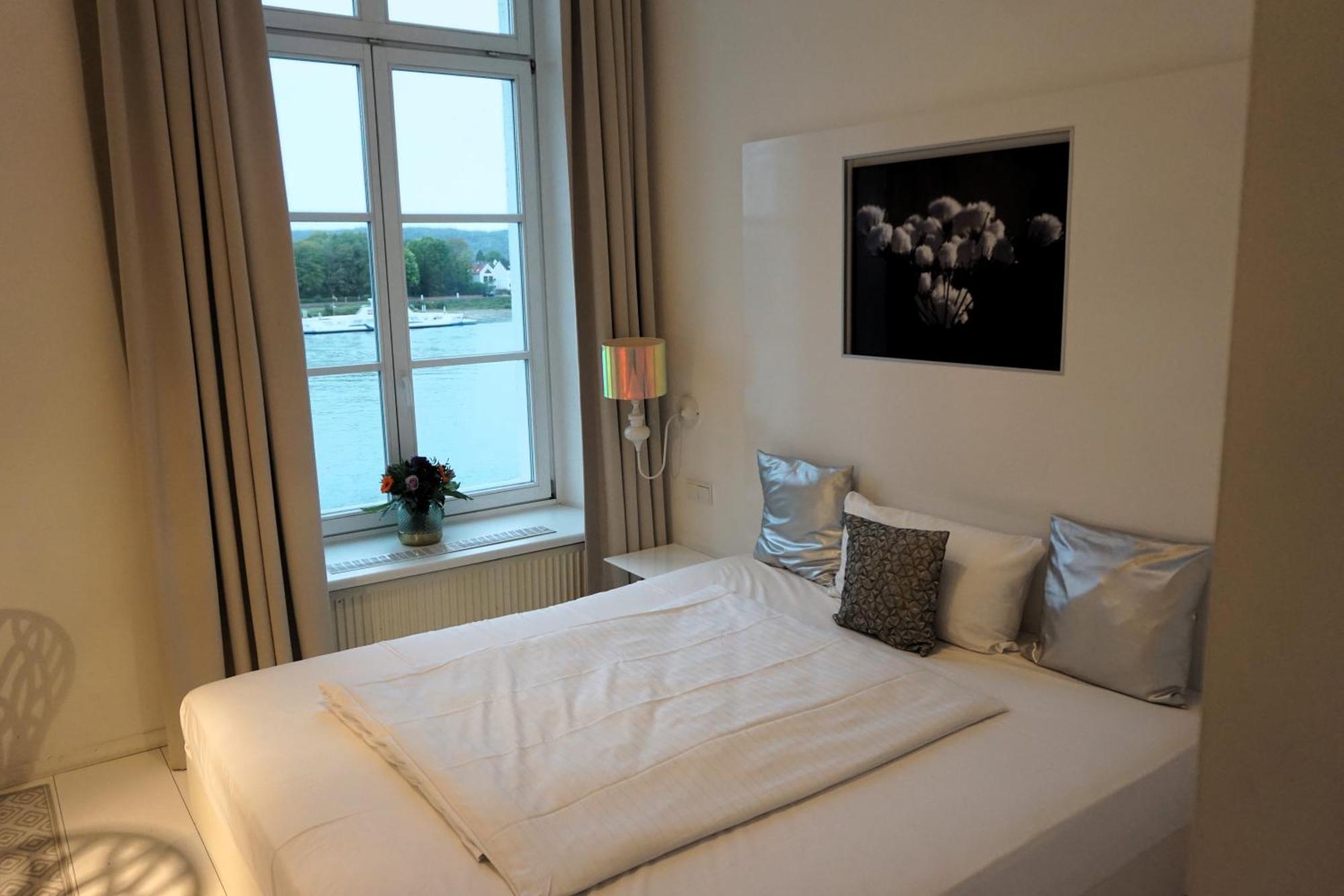 Hotel Bucheneck ลินซ์ อัม ไรน์ ภายนอก รูปภาพ